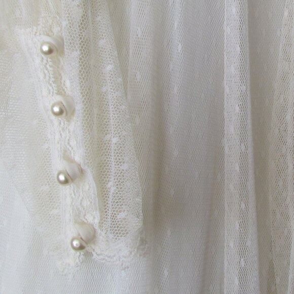 GUNNE SAX VICTORIAN STYLE WEDDING GOWN, CREAM w WHITE LACE, RUFFLES--GORGEOUS! - Picture 6 of 12